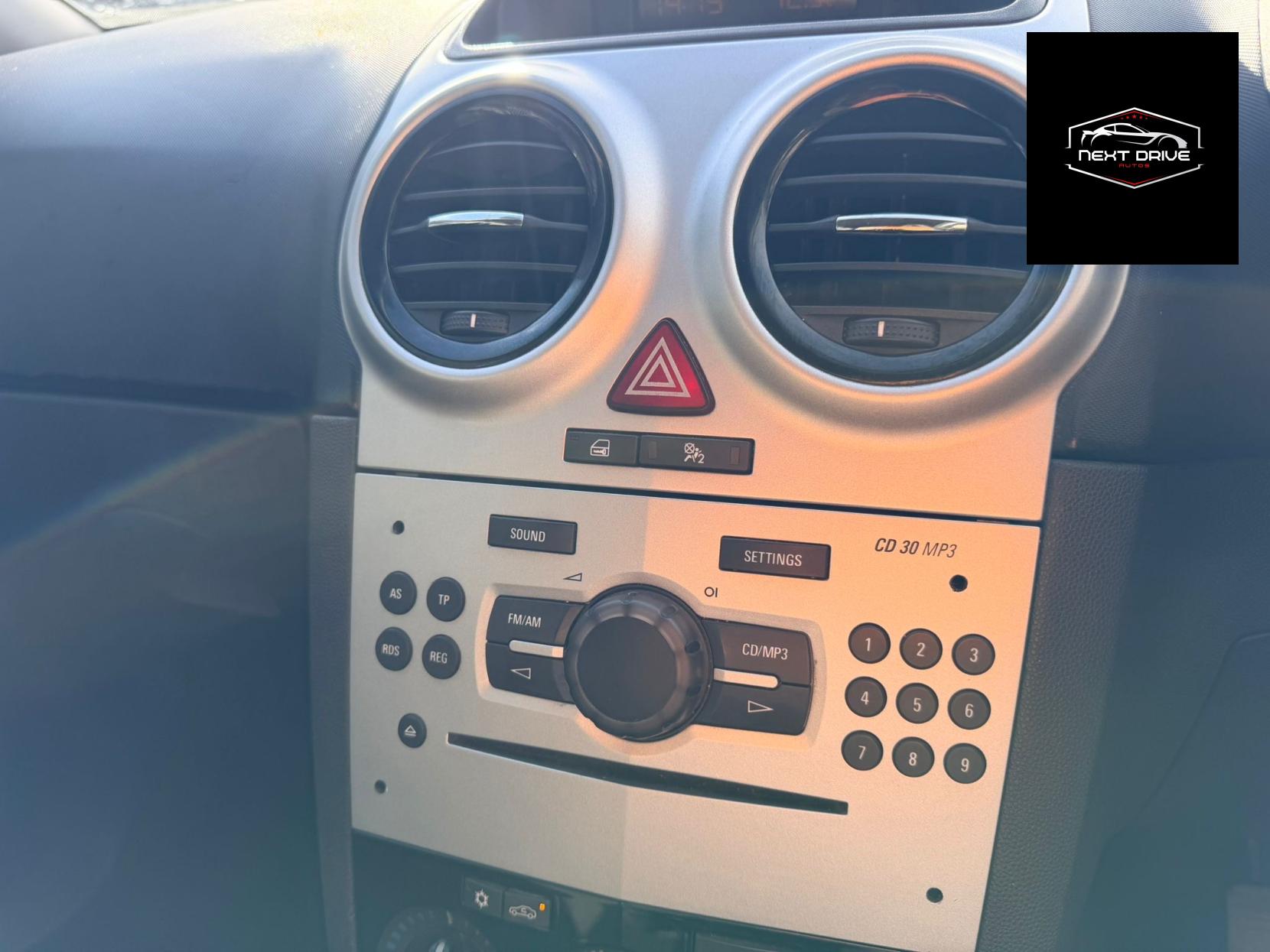 Vauxhall Corsa 1.2i 16v SXi Hatchback 5dr Petrol Manual (124 g/km, 84 bhp)