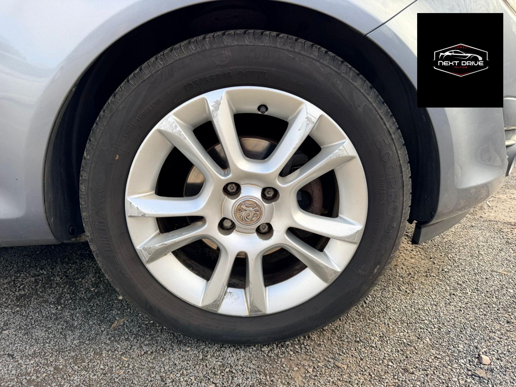 Vauxhall Corsa 1.2i 16v SXi Hatchback 5dr Petrol Manual (124 g/km, 84 bhp)