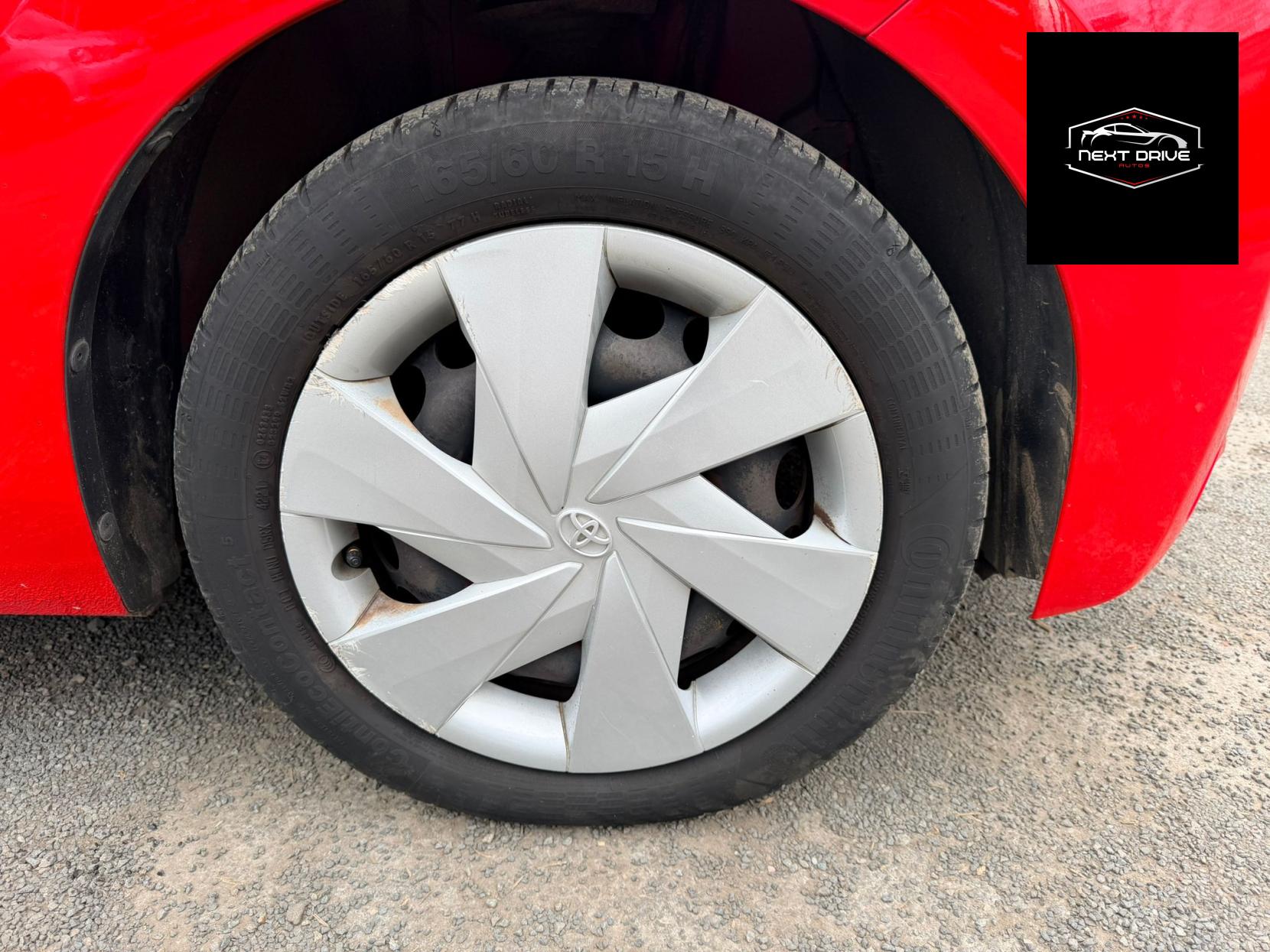 Toyota AYGO 1.0 VVT-i x-play Hatchback 5dr Petrol x-shift Euro 6 (68 ps)