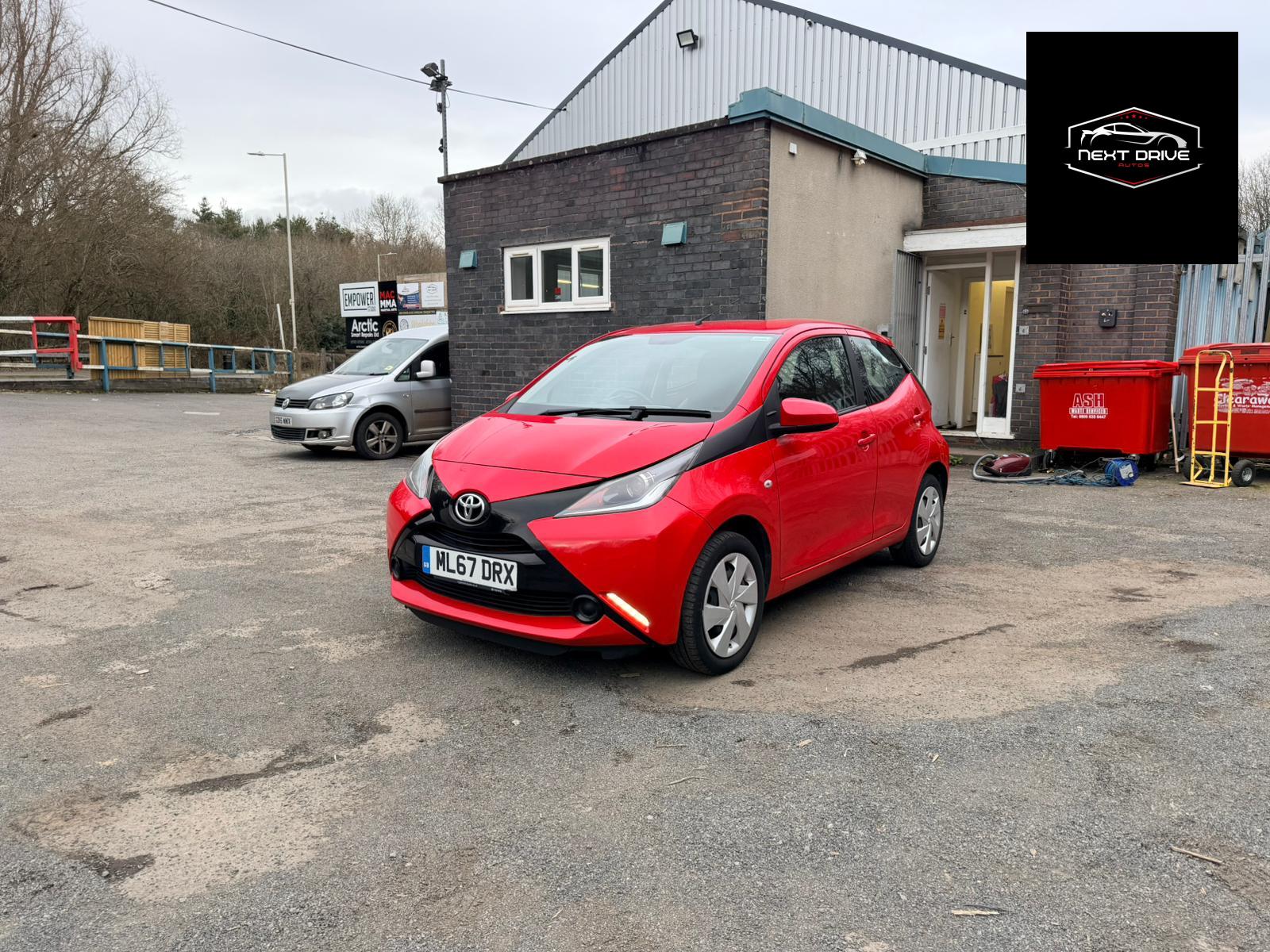 Toyota AYGO 1.0 VVT-i x-play Hatchback 5dr Petrol x-shift Euro 6 (68 ps)
