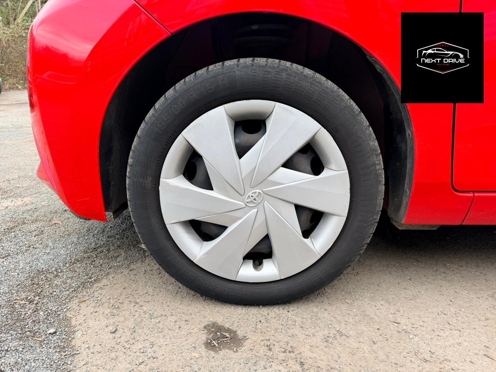 Toyota AYGO 1.0 VVT-i x-play Hatchback 5dr Petrol x-shift Euro 6 (68 ps)