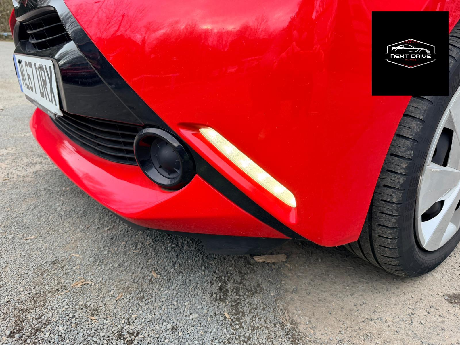 Toyota AYGO 1.0 VVT-i x-play Hatchback 5dr Petrol x-shift Euro 6 (68 ps)