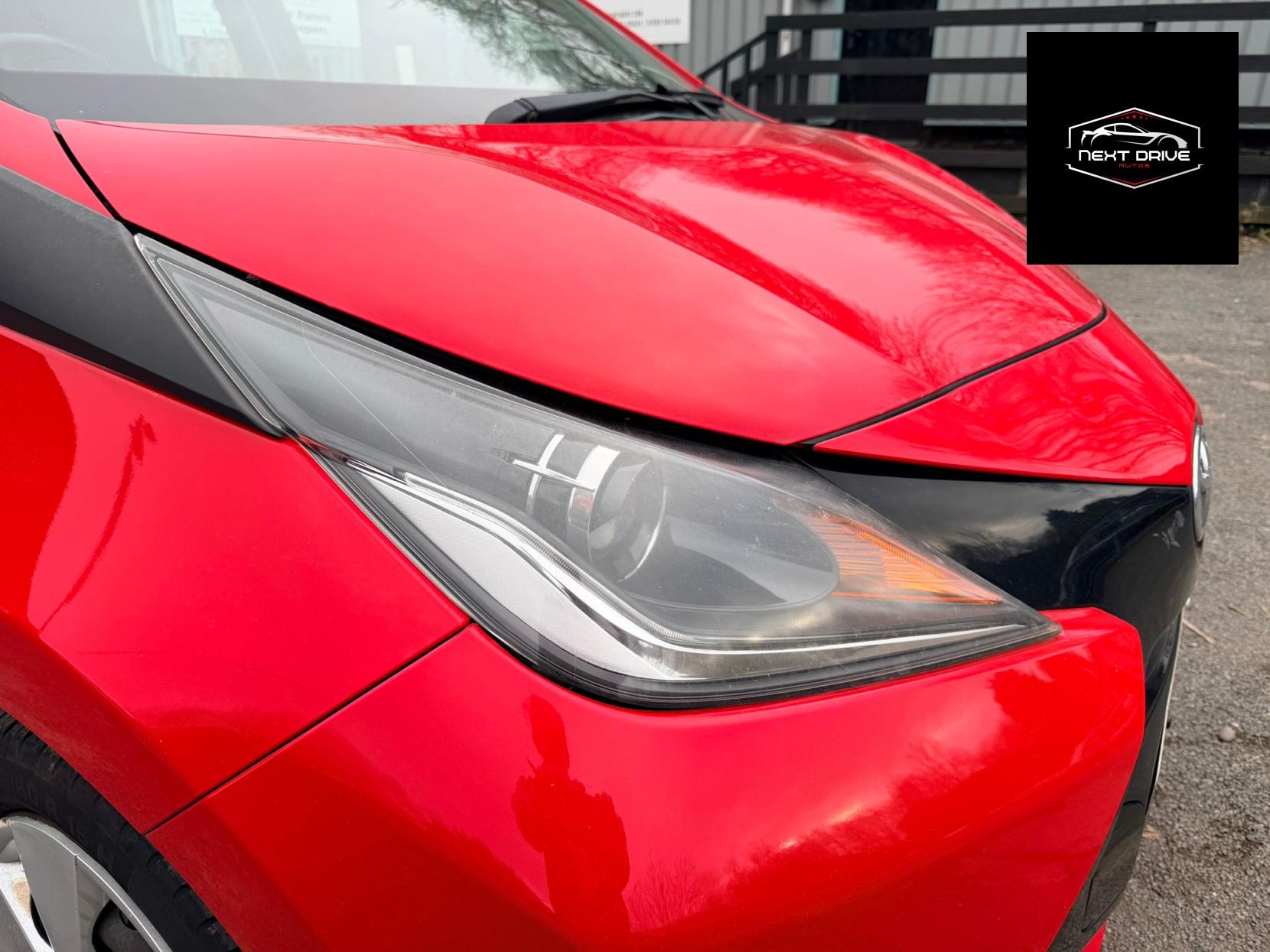 Toyota AYGO 1.0 VVT-i x-play Hatchback 5dr Petrol x-shift Euro 6 (68 ps)