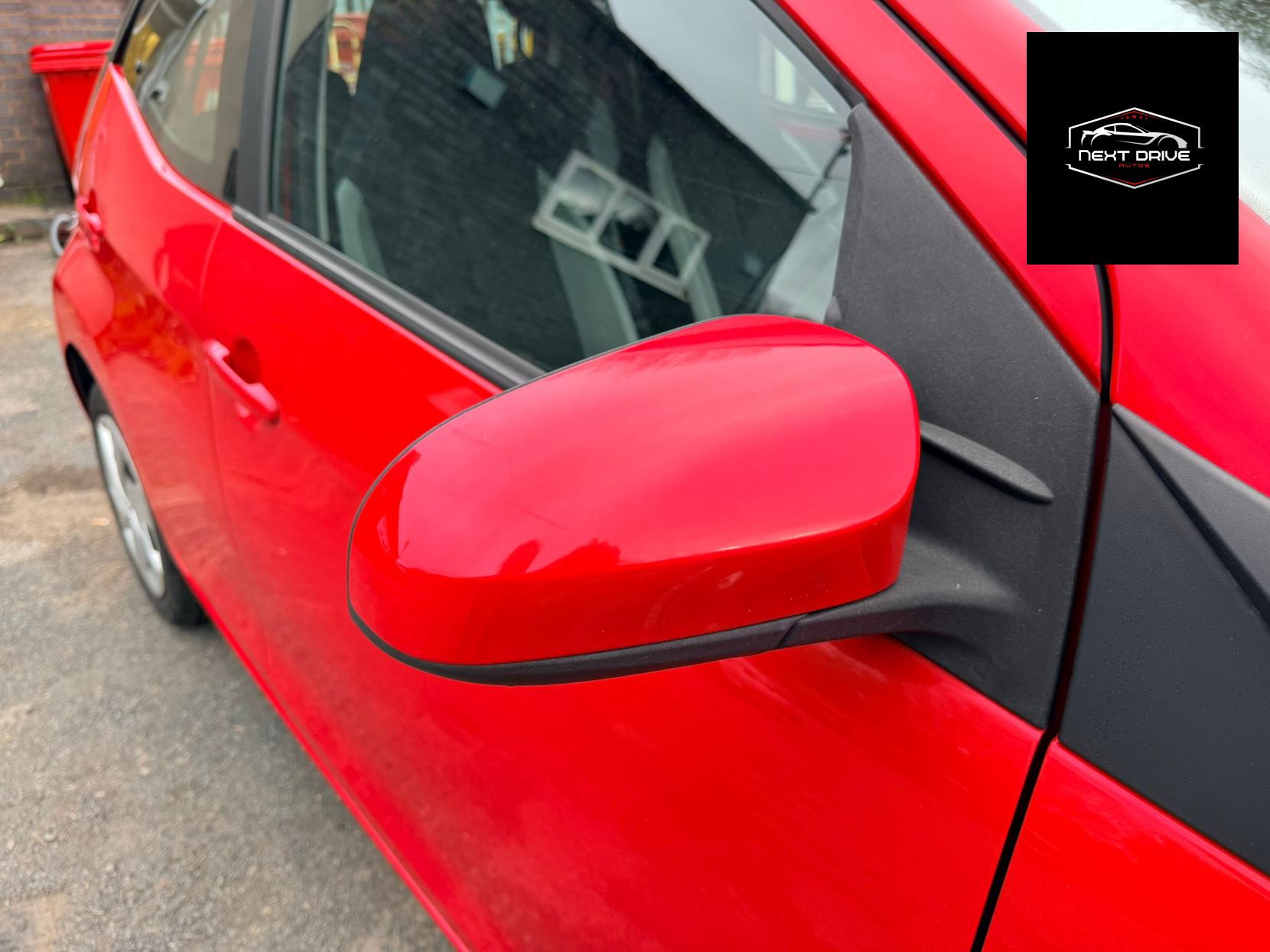 Toyota AYGO 1.0 VVT-i x-play Hatchback 5dr Petrol x-shift Euro 6 (68 ps)