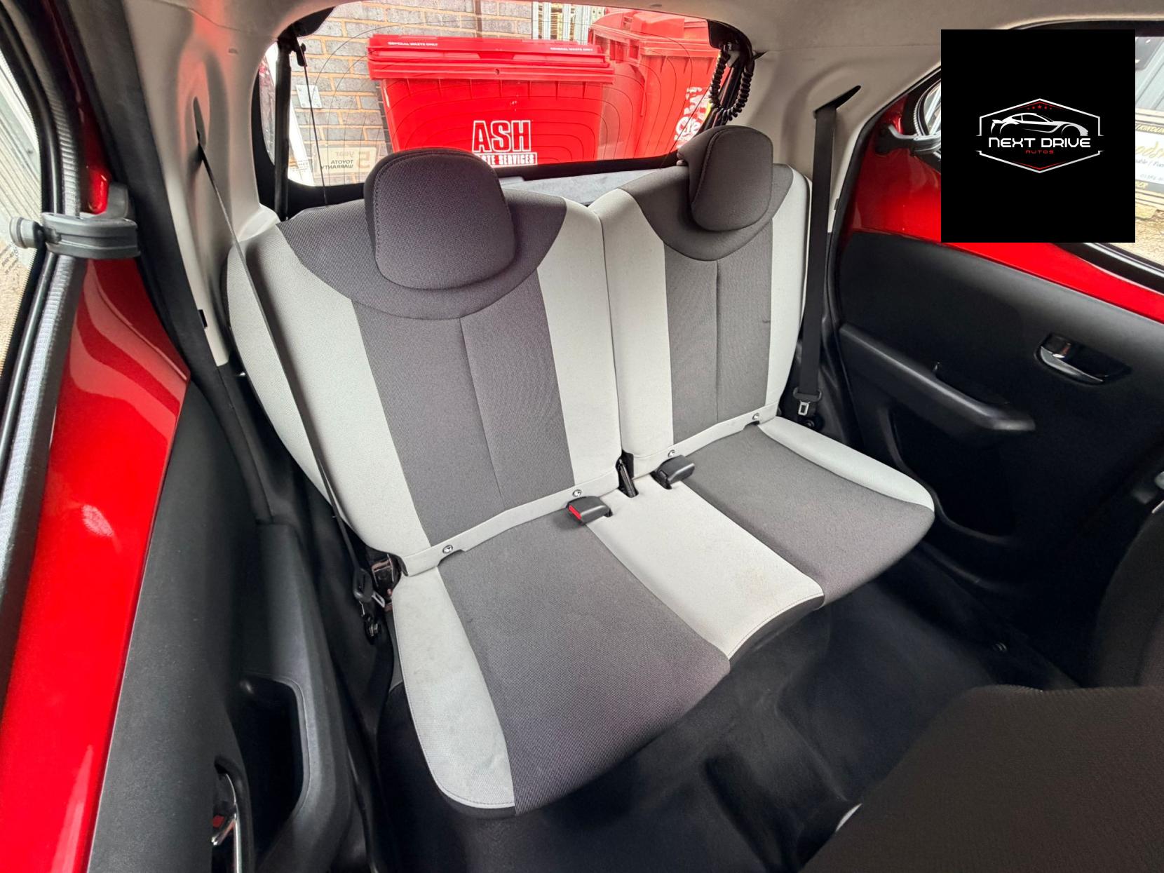 Toyota AYGO 1.0 VVT-i x-play Hatchback 5dr Petrol x-shift Euro 6 (68 ps)