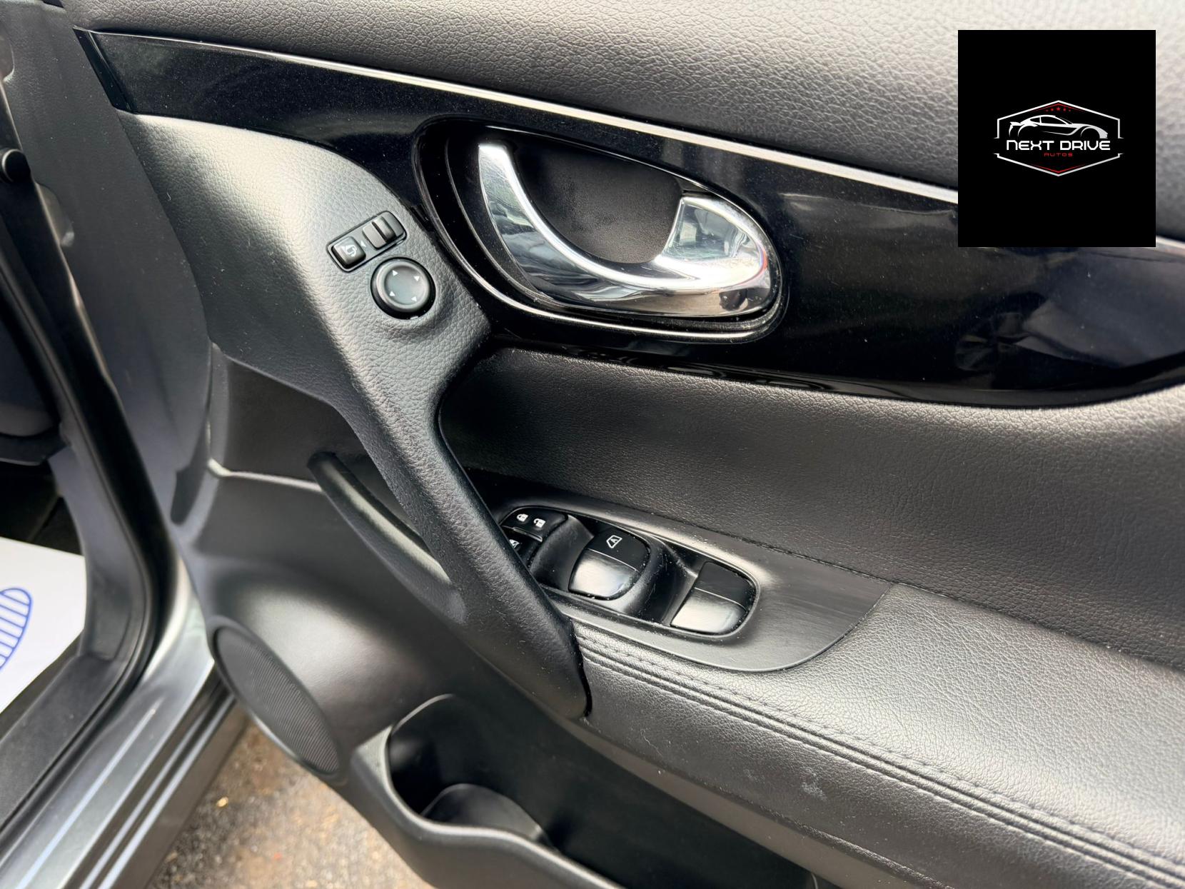 Nissan Qashqai 1.5 dCi Tekna SUV 5dr Diesel Manual 2WD Euro 5 (s/s) (110 ps)