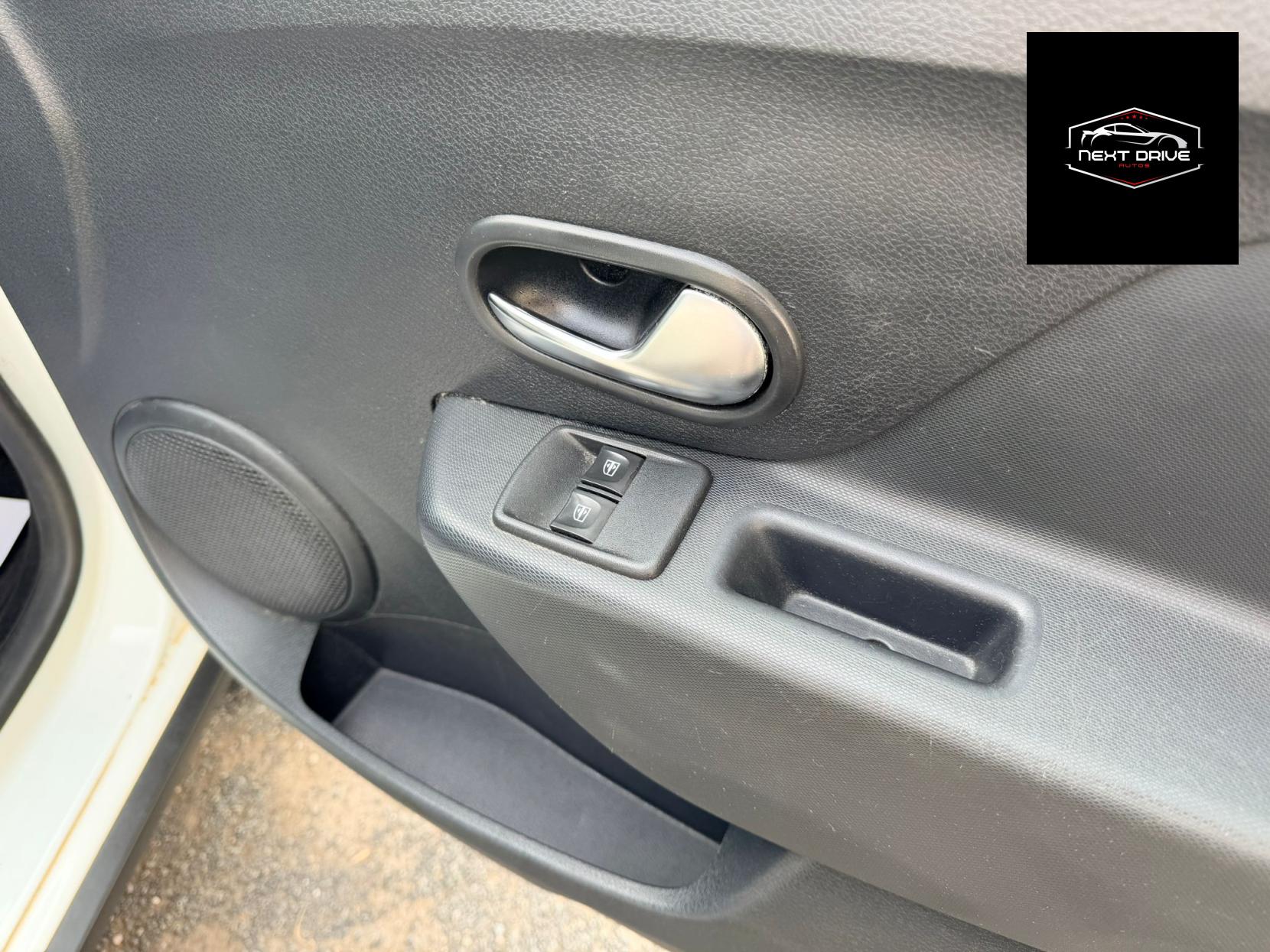 Dacia Sandero Stepway 0.9 TCe Ambiance Hatchback 5dr Petrol Manual Euro 6 (s/s) (90 ps)