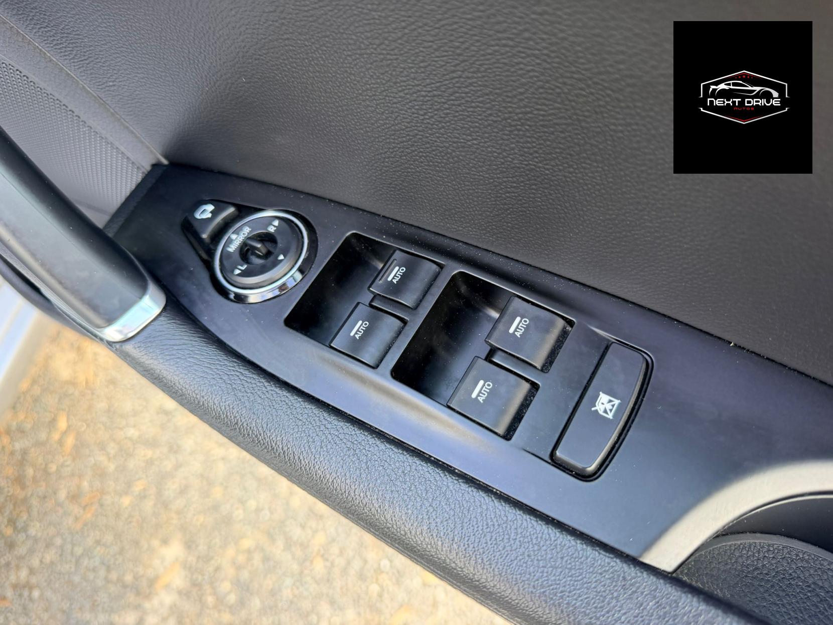 Hyundai i40 1.7 CRDi Blue Drive Premium Estate 5dr Diesel Manual Euro 5 (s/s) (136 ps)