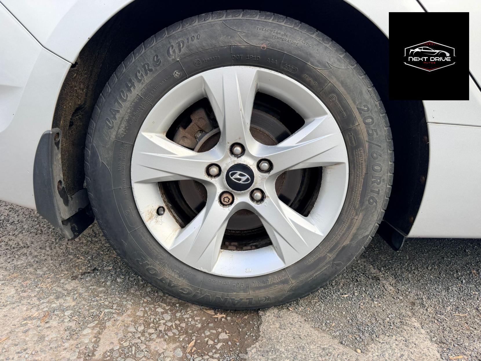 Hyundai i40 1.7 CRDi Blue Drive Premium Estate 5dr Diesel Manual Euro 5 (s/s) (136 ps)