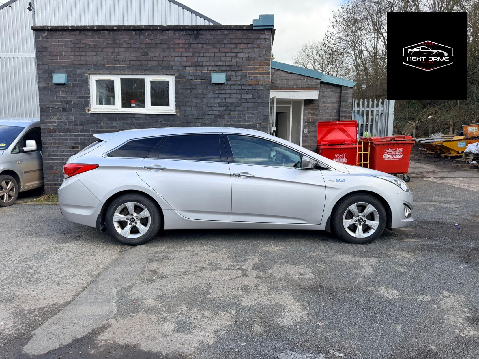 Hyundai i40 1.7 CRDi Blue Drive Premium Estate 5dr Diesel Manual Euro 5 (s/s) (136 ps)