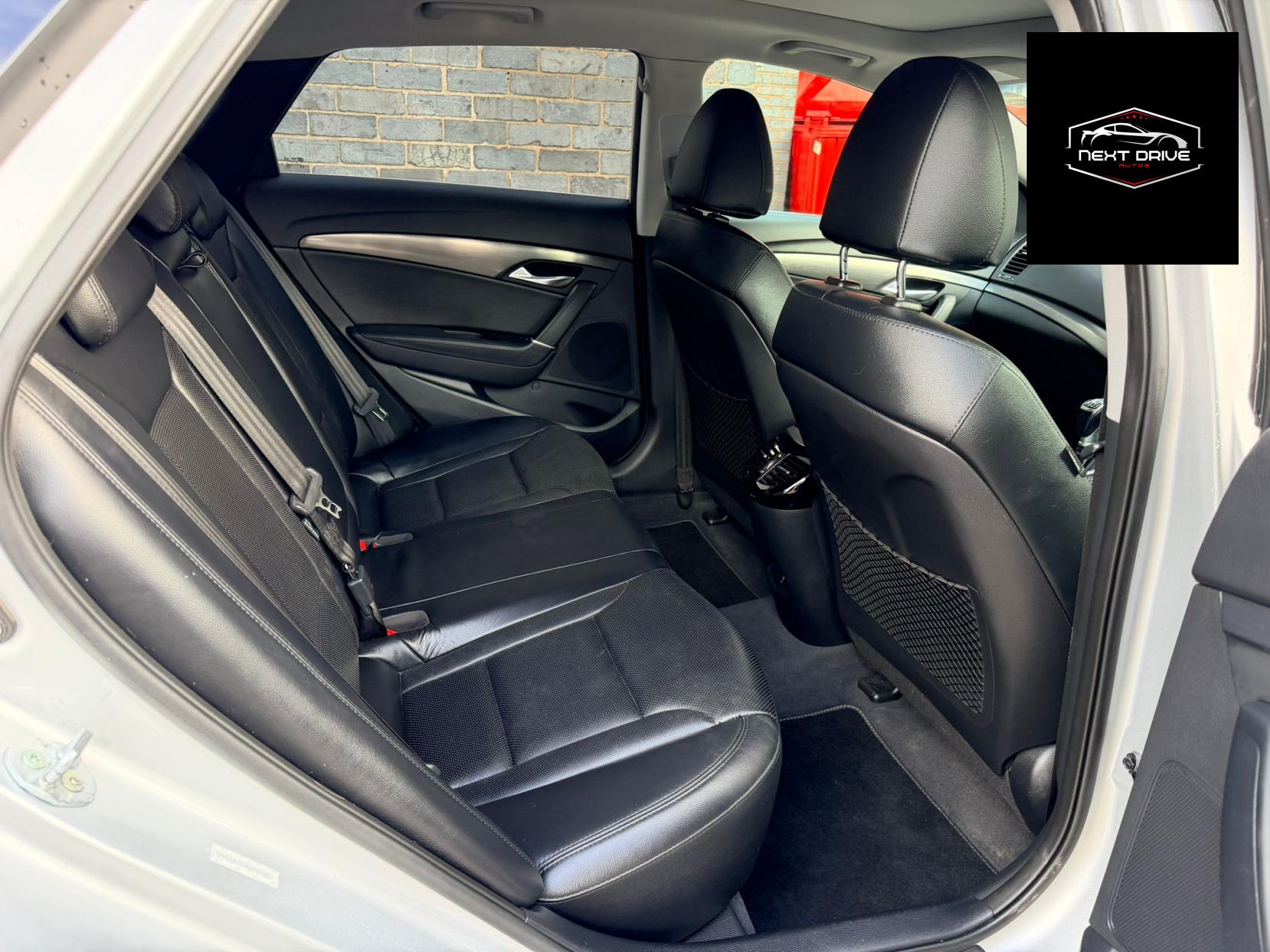 Hyundai i40 1.7 CRDi Blue Drive Premium Estate 5dr Diesel Manual Euro 5 (s/s) (136 ps)