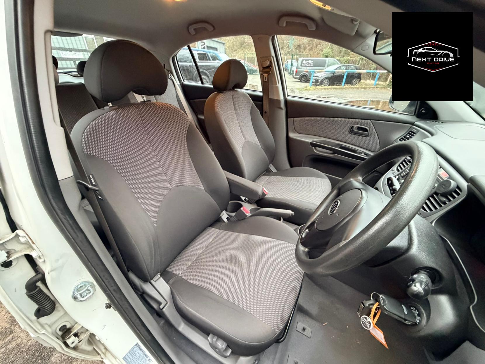 Kia Rio 1.4 Domino Hatchback 5dr Petrol Manual (139 g/km, 95 bhp)