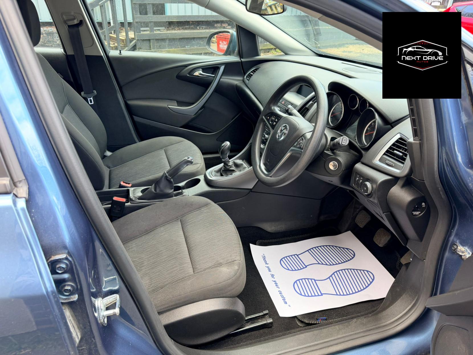 Vauxhall Astra 1.6i Design Hatchback 5dr Petrol Manual Euro 6 (115 ps)