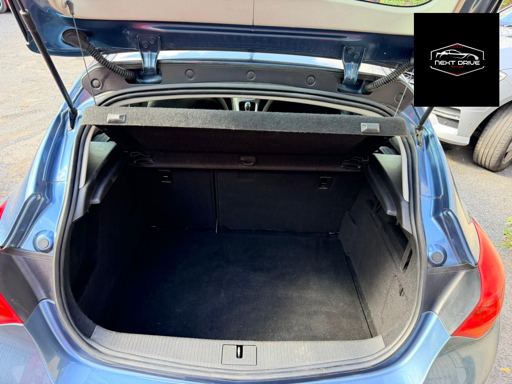 Vauxhall Astra 1.6i Design Hatchback 5dr Petrol Manual Euro 6 (115 ps)