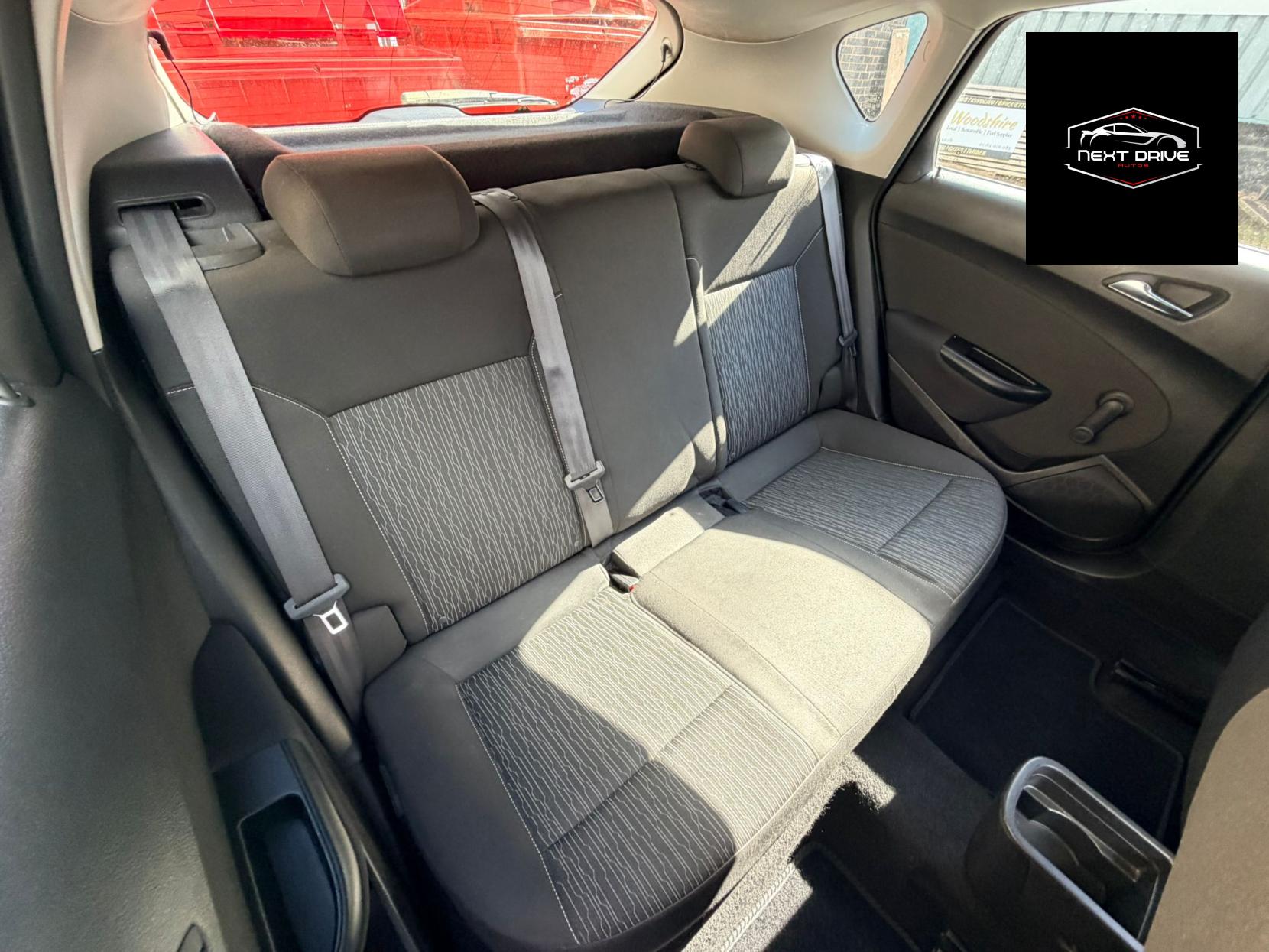 Vauxhall Astra 1.6i Design Hatchback 5dr Petrol Manual Euro 6 (115 ps)