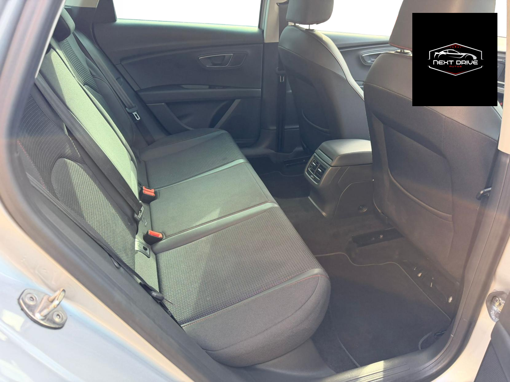 SEAT Leon 2.0 TDI CR FR Sport Tourer 5dr Diesel Manual Euro 5 (s/s) (184 ps)