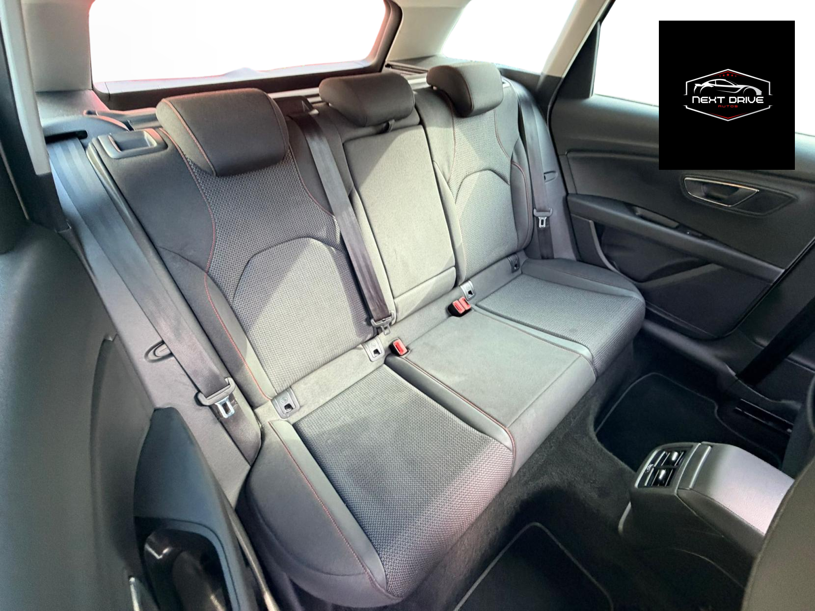 SEAT Leon 2.0 TDI CR FR Sport Tourer 5dr Diesel Manual Euro 5 (s/s) (184 ps)