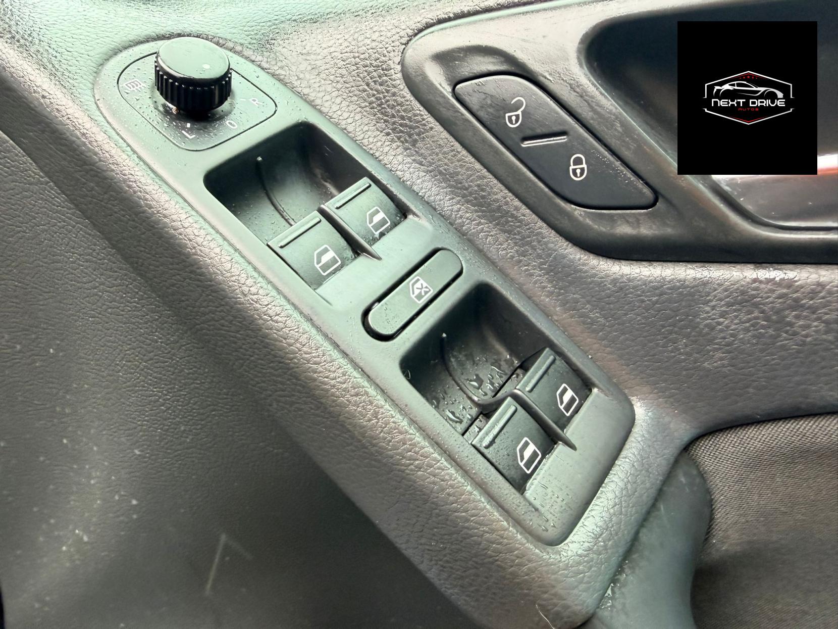 Volkswagen Golf 1.4 TSI SE Hatchback 5dr Petrol Manual Euro 5 (122 ps)