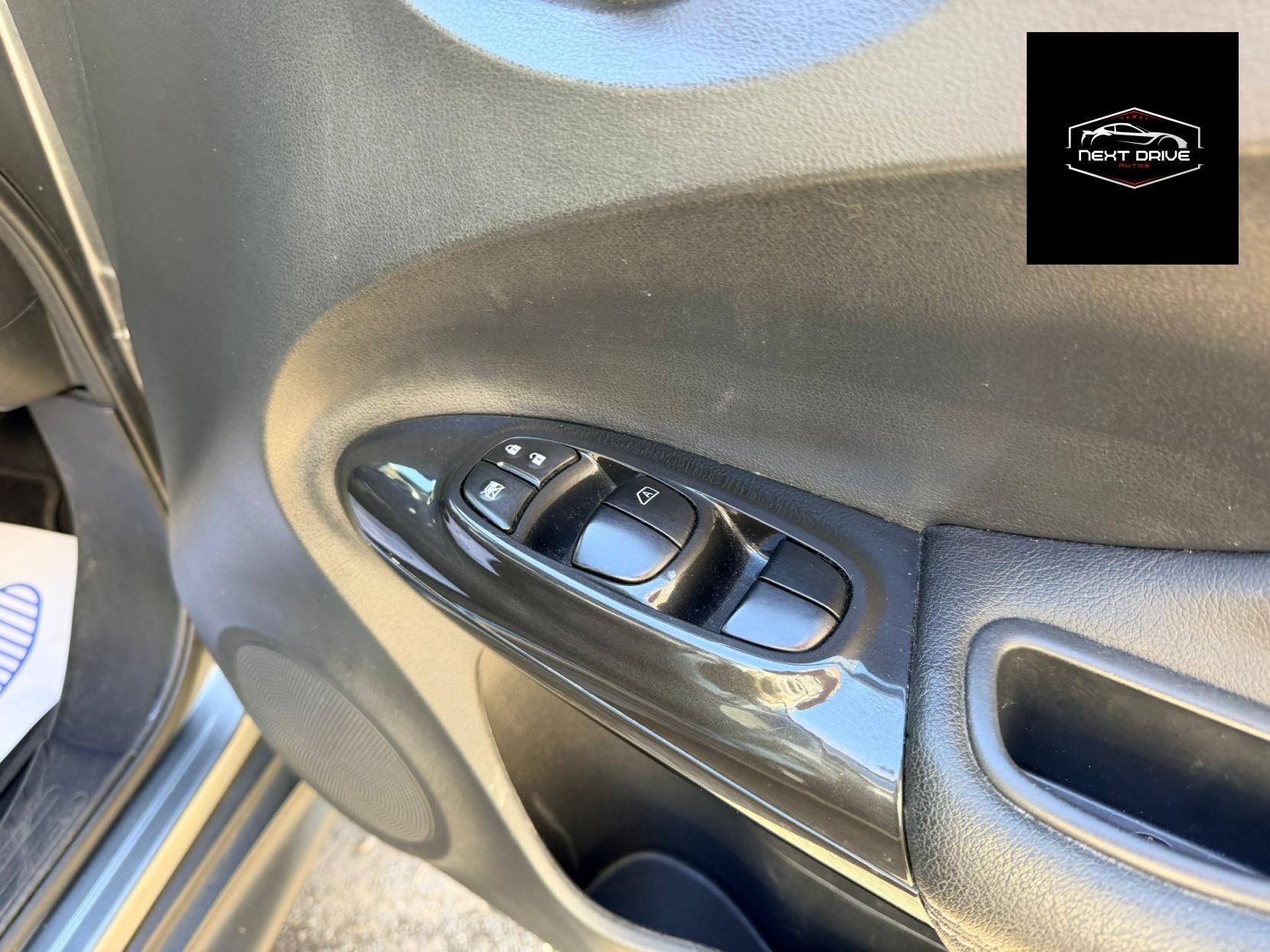 Nissan Juke 1.5 dCi 8v Tekna SUV 5dr Diesel Manual Euro 5 (s/s) (110 ps)