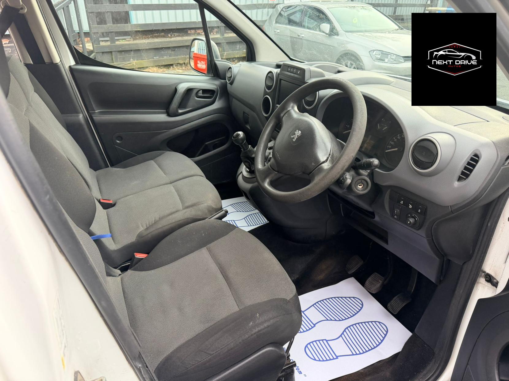 Peugeot Partner 1.6 BlueHDi 854 Professional Panel Van 5dr Diesel Manual L1 (112 g/km, 97.64 bhp)