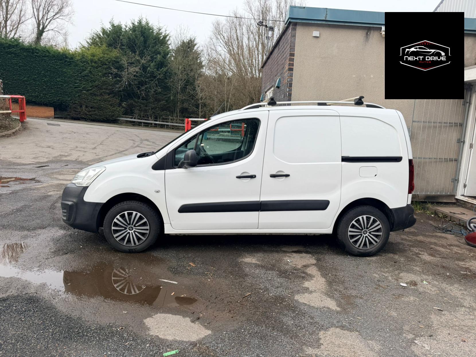 Peugeot Partner 1.6 BlueHDi 854 Professional Panel Van 5dr Diesel Manual L1 (112 g/km, 97.64 bhp)