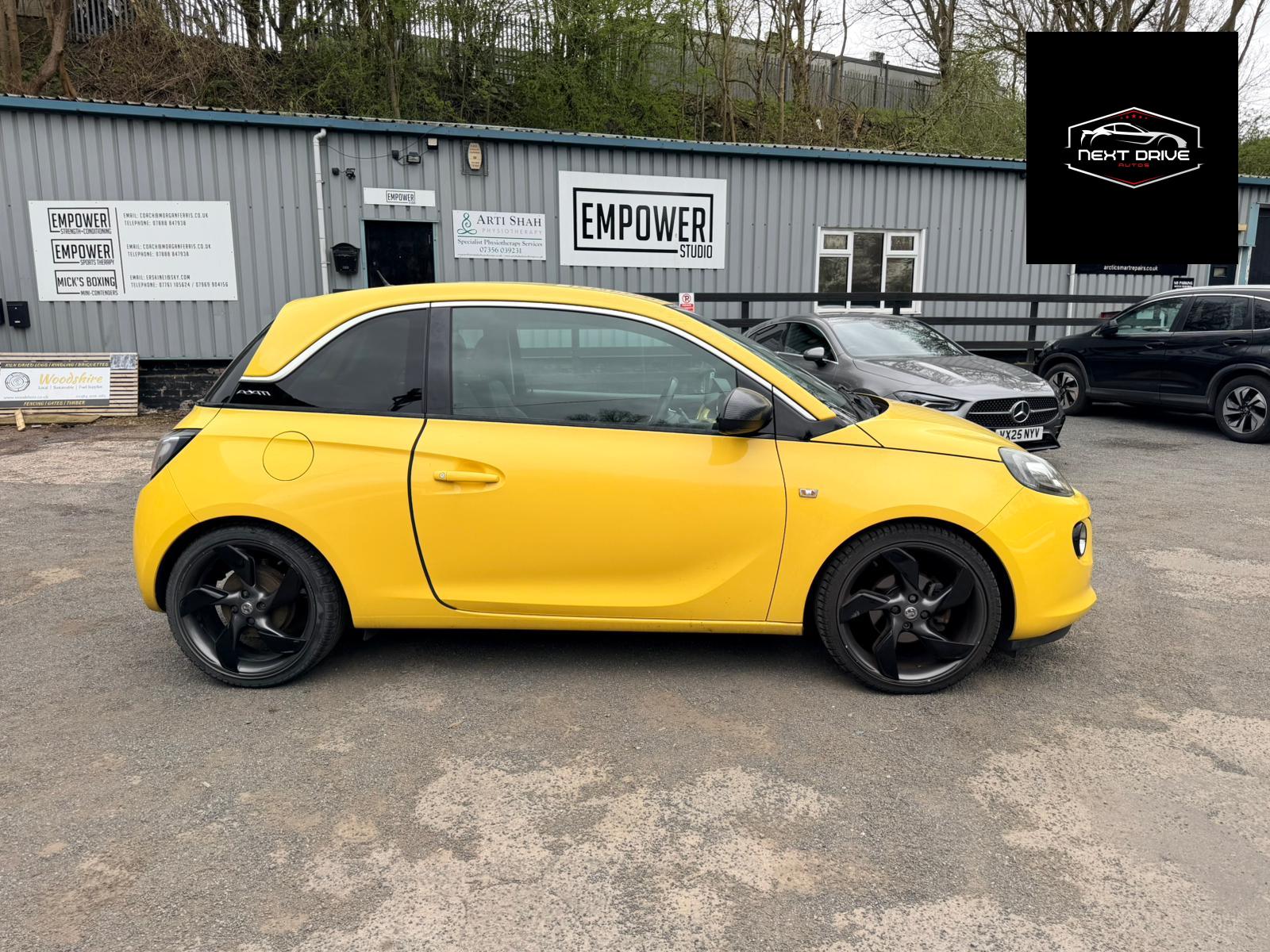 Vauxhall ADAM 1.4 16v SLAM Hatchback 3dr Petrol Manual Euro 5 (100 ps)