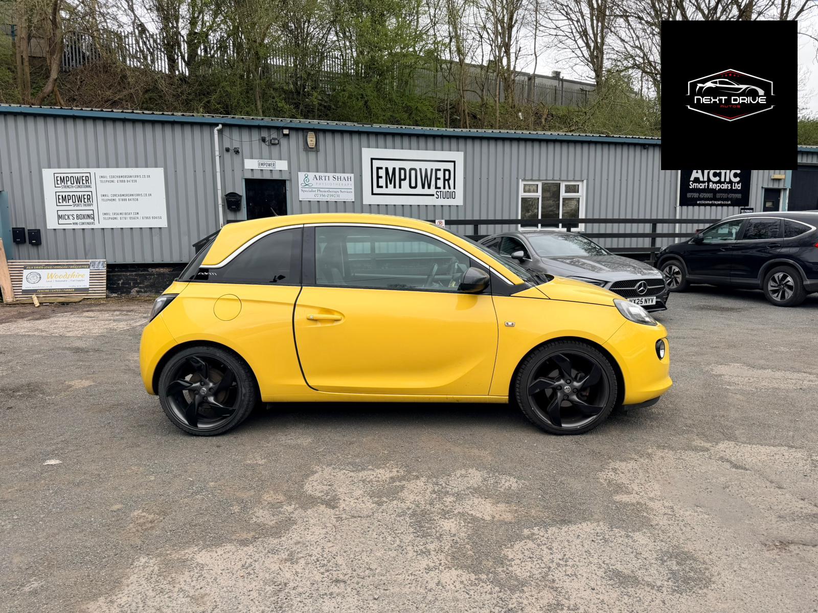 Vauxhall ADAM 1.4 16v SLAM Hatchback 3dr Petrol Manual Euro 5 (100 ps)