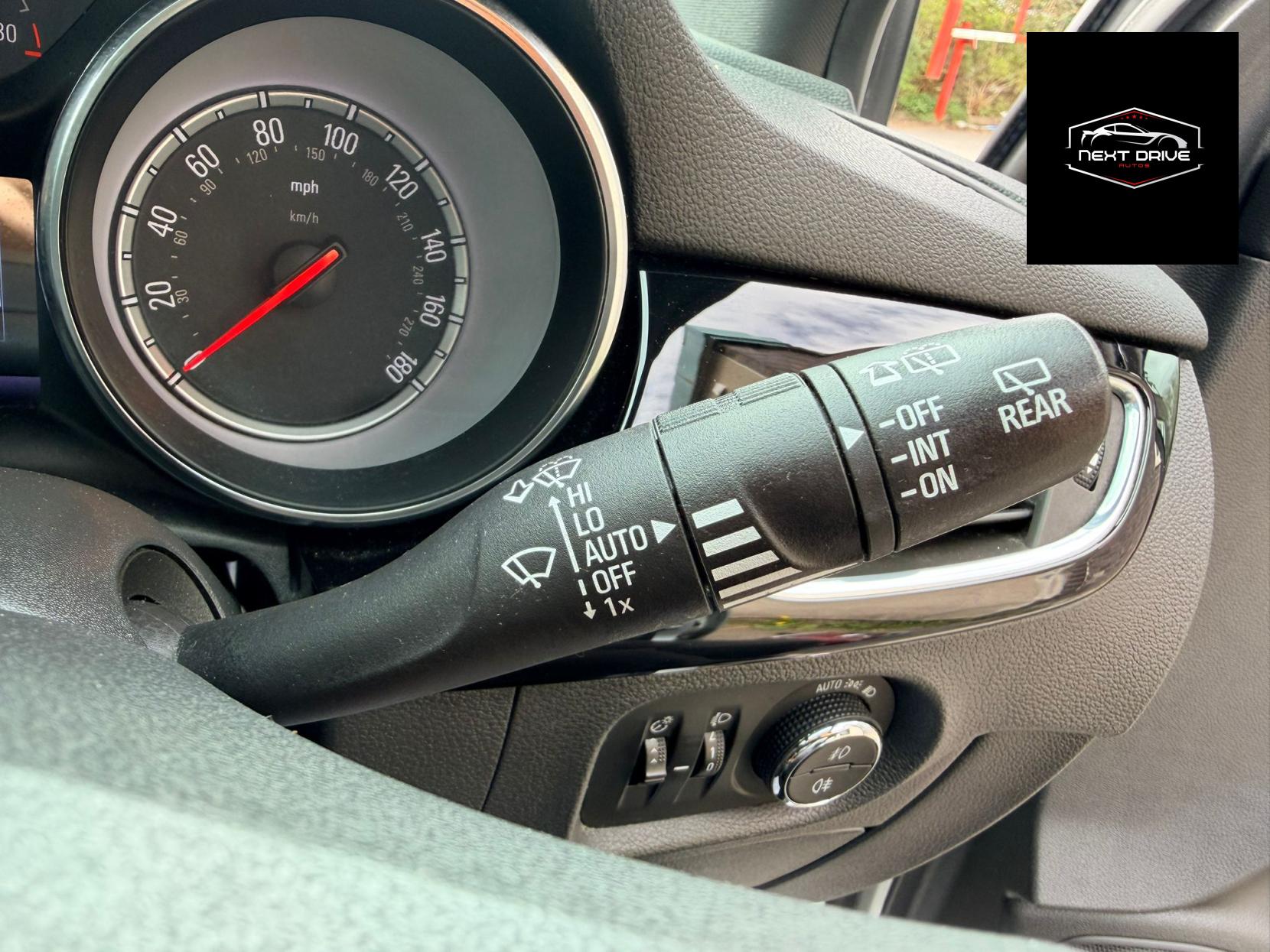 Vauxhall Astra 1.0i Turbo ecoFLEX SRi Nav Hatchback 5dr Petrol Manual Euro 6 (s/s) (105 ps)