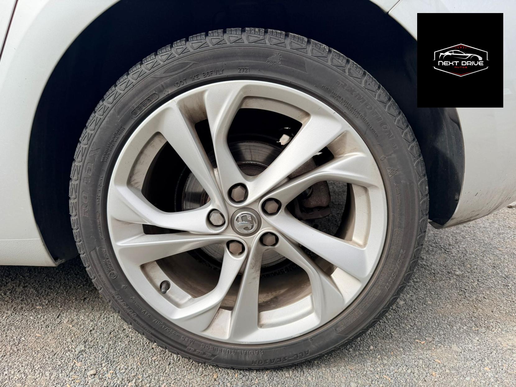 Vauxhall Astra 1.0i Turbo ecoFLEX SRi Nav Hatchback 5dr Petrol Manual Euro 6 (s/s) (105 ps)