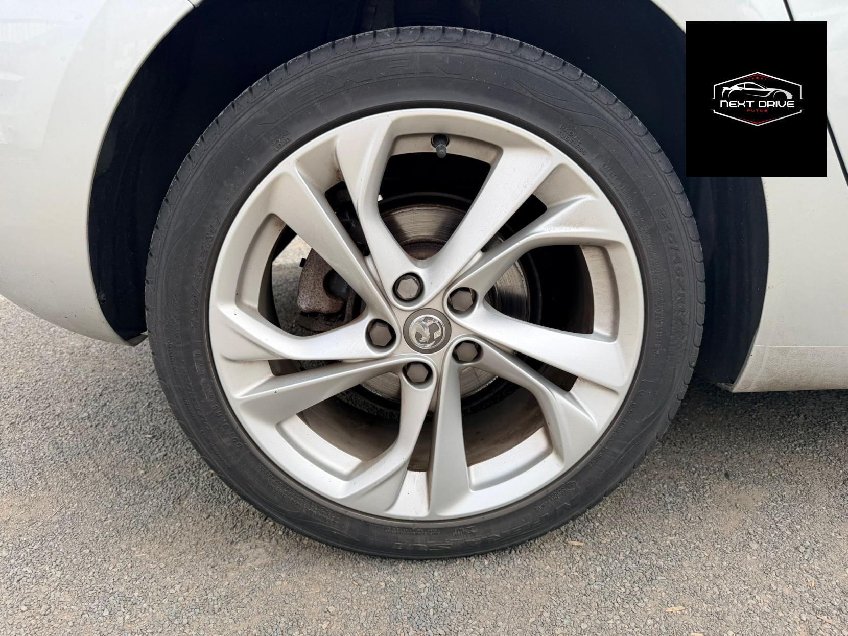 Vauxhall Astra 1.0i Turbo ecoFLEX SRi Nav Hatchback 5dr Petrol Manual Euro 6 (s/s) (105 ps)