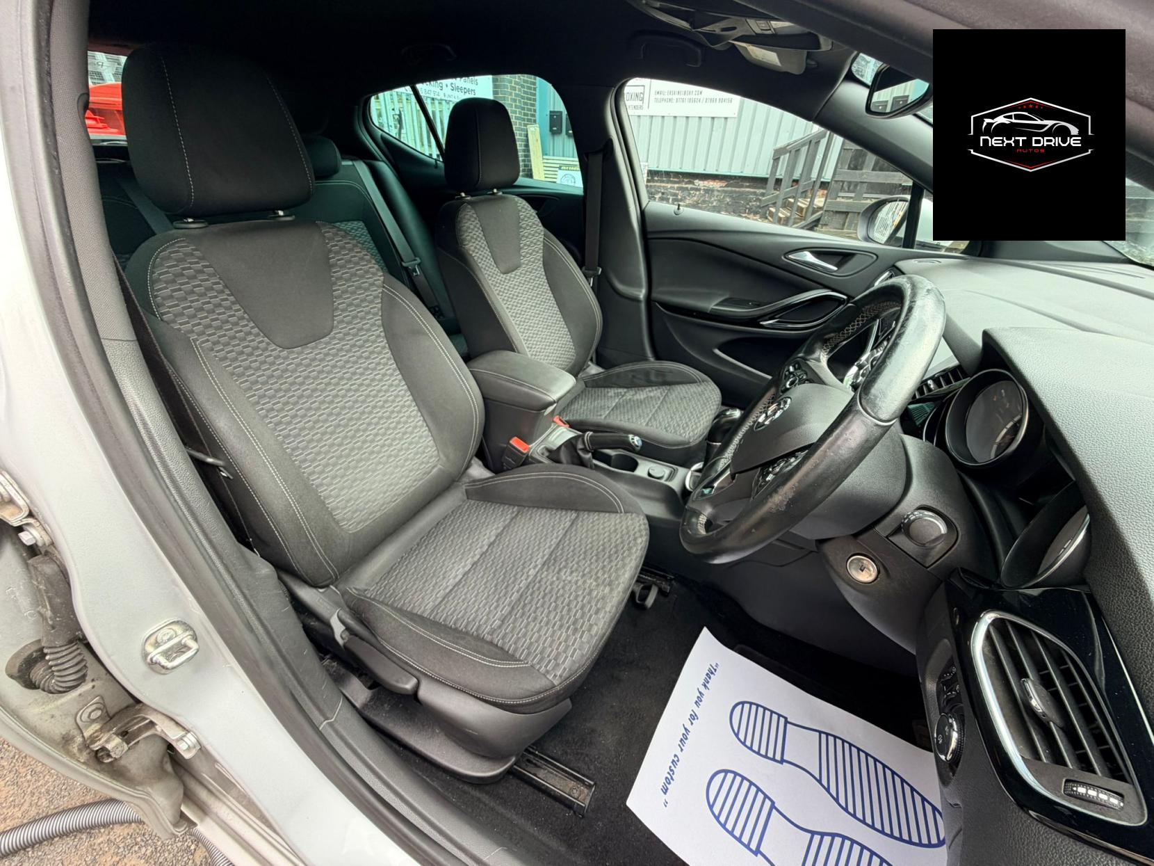 Vauxhall Astra 1.0i Turbo ecoFLEX SRi Nav Hatchback 5dr Petrol Manual Euro 6 (s/s) (105 ps)