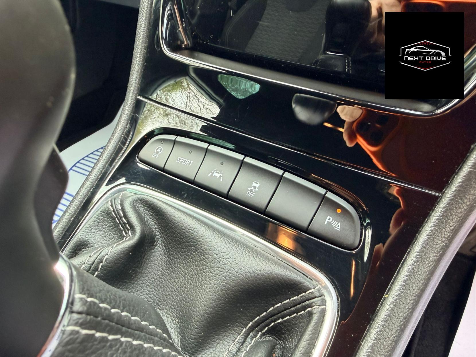 Vauxhall Astra 1.0i Turbo ecoFLEX SRi Nav Hatchback 5dr Petrol Manual Euro 6 (s/s) (105 ps)