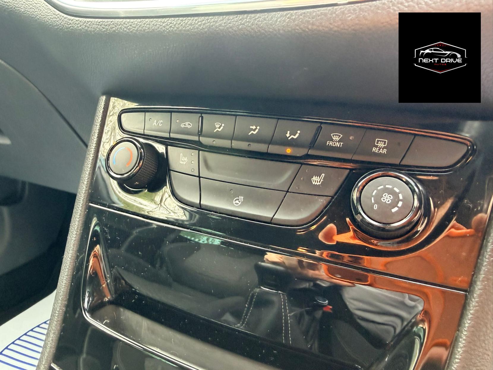 Vauxhall Astra 1.0i Turbo ecoFLEX SRi Nav Hatchback 5dr Petrol Manual Euro 6 (s/s) (105 ps)