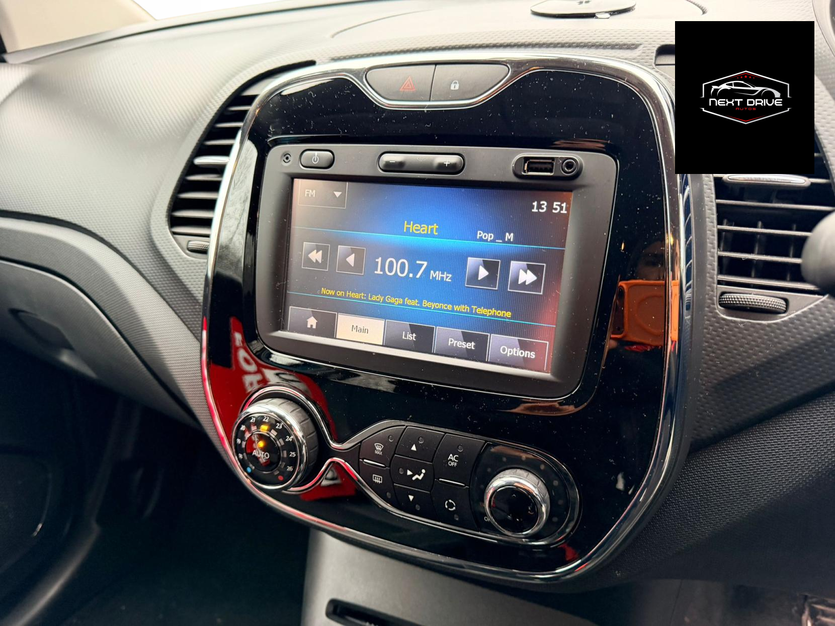 Renault Captur 1.5 dCi ENERGY Dynamique S MediaNav SUV 5dr Diesel Manual Euro 5 (s/s) (90 ps)