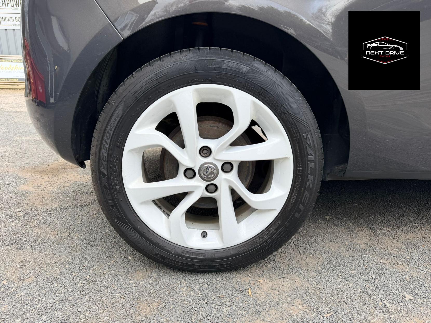 Vauxhall Corsa 1.4i ecoFLEX Sting Hatchback 3dr Petrol Manual Euro 6 (75 ps)